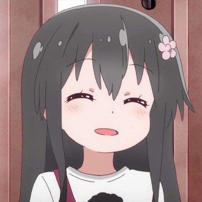 女孩不慎摔坏标本 馆长暖心安抚
